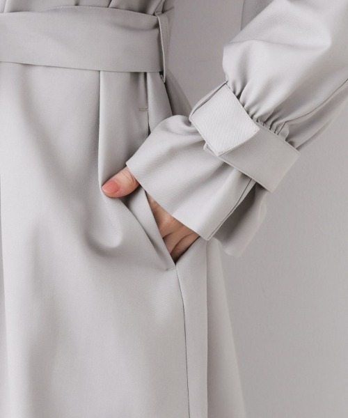 couture brooch（クチュールブローチ）の「【撥水・ハレの日・通勤】ロングトレンチコート（トレンチコート・レディース・ライトグレー/アイボリー/ベージュ・42/40/38/36）」の6枚目の写真