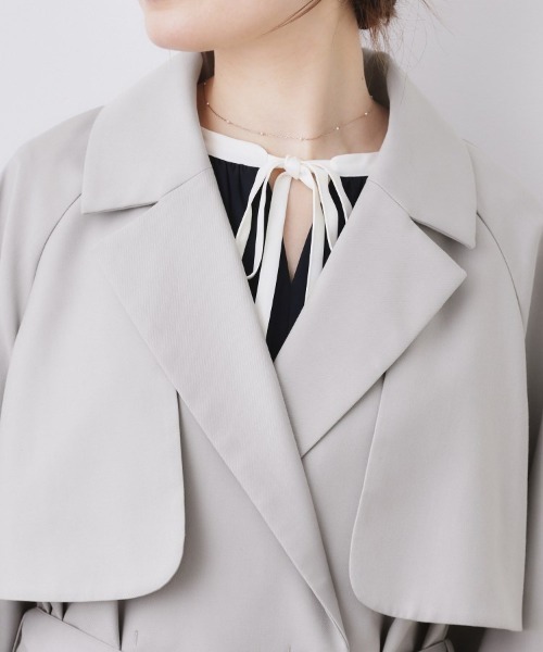 couture brooch（クチュールブローチ）の「【撥水・ハレの日・通勤】ロングトレンチコート（トレンチコート・レディース・ライトグレー/アイボリー/ベージュ・42/40/38/36）」の12枚目の写真