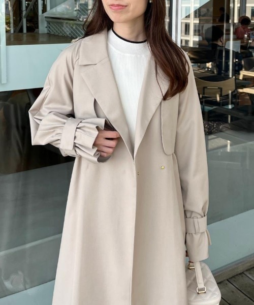 couture brooch（クチュールブローチ）の「【撥水・ハレの日・通勤】ロングトレンチコート（トレンチコート・レディース・ライトグレー/アイボリー/ベージュ・42/40/38/36）」の19枚目の写真