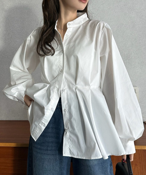 Eclat one(エクラワン)の「【Eclat one】タックデザイン スタンドカラー ペプラム ブラウス(シャツ/ブラウス・レディース・ブラック/グレイッシュベージュ/オフホワイト/ブルー・M)」の5枚目の写真