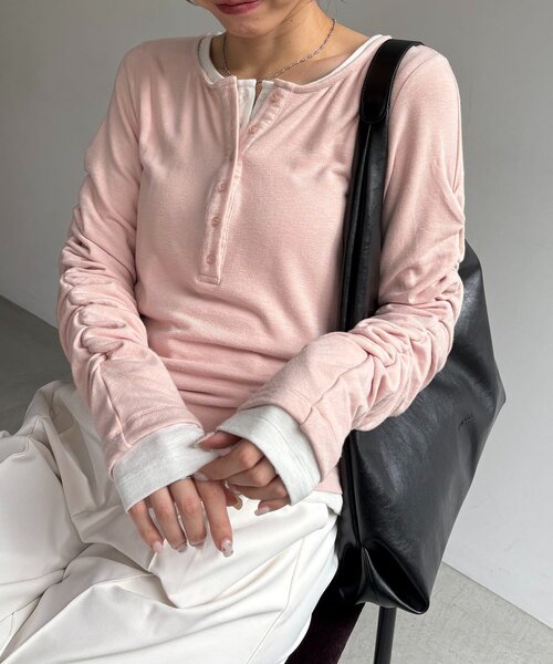 CAPRICIEUX LE'MAGE（カプリシューレマージュ）の「インナーSET袖ギャザーヘンリーTシャツ（Tシャツ/カットソー・レディース・ブラック/グレー/ピンク/ベージュ・FREE）」の4枚目の写真