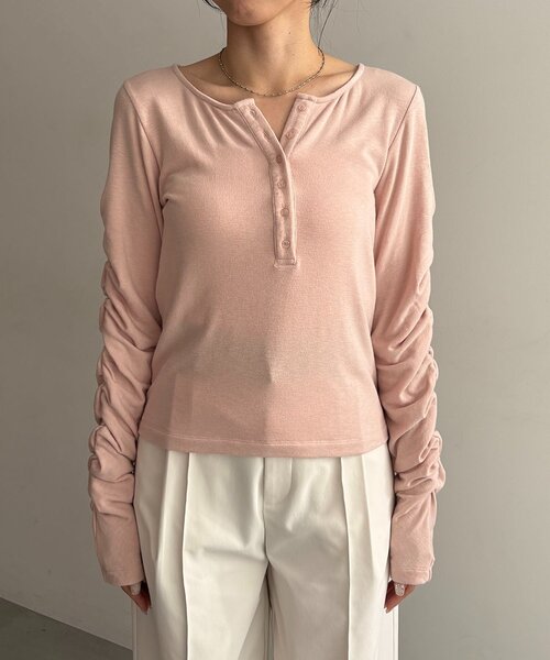 CAPRICIEUX LE'MAGE（カプリシューレマージュ）の「インナーSET袖ギャザーヘンリーTシャツ（Tシャツ/カットソー・レディース・ブラック/グレー/ピンク/ベージュ・FREE）」の14枚目の写真