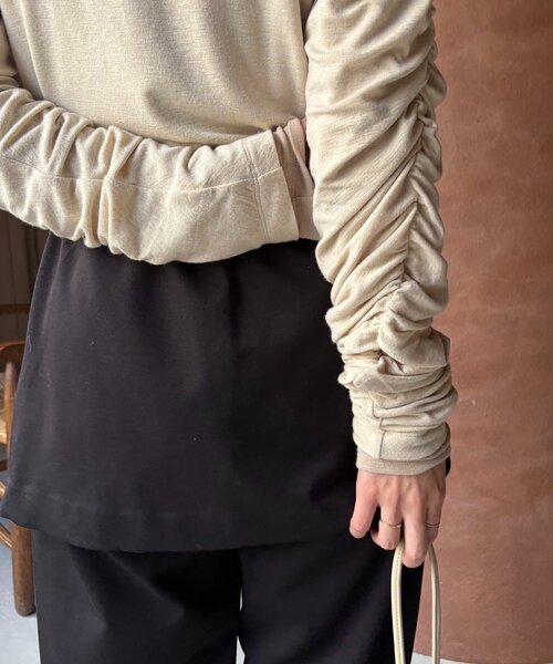 CAPRICIEUX LE'MAGE(カプリシューレマージュ)の「インナーSET袖ギャザーヘンリーTシャツ(Tシャツ/カットソー・レディース・ブラック/グレー/ピンク/ベージュ・FREE)」の9枚目の写真