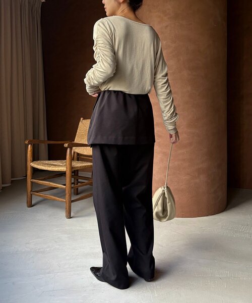 CAPRICIEUX LE'MAGE(カプリシューレマージュ)の「インナーSET袖ギャザーヘンリーTシャツ(Tシャツ/カットソー・レディース・ブラック/グレー/ピンク/ベージュ・FREE)」の10枚目の写真