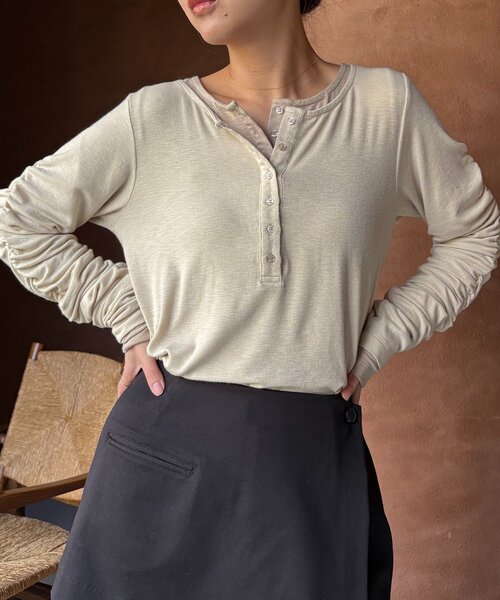 CAPRICIEUX LE'MAGE(カプリシューレマージュ)の「インナーSET袖ギャザーヘンリーTシャツ(Tシャツ/カットソー・レディース・ブラック/グレー/ピンク/ベージュ・FREE)」の11枚目の写真