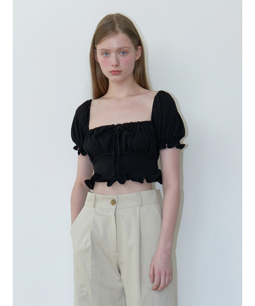 KINDABABY(カインダベイビー)の「crop smock shirring blouse - black(シャツ/ブラウス・レディース・ブラック・FREE)」の3枚目の写真