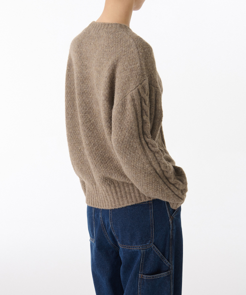 MUSINSA STANDARD WOMAN（ムシンサスタンダードウーマン）の「ウィメンズソフトアランケーブルニット[ヘッダーベージュ]（ニット/セーター・レディース・その他・LARGE/SMALL/MEDIUM/X-SMALL）」の2枚目の写真