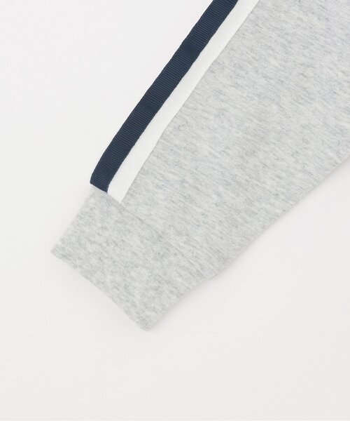 kladskap（クレードスコープ）の「恐竜アップリケ袖ライン長袖Tシャツ（Tシャツ/カットソー・キッズ・ライトカーキ/トップグレー・130cm/120cm/110cm/100cm/90cm）」の5枚目の写真