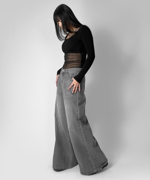 LVEU.(ラブユ.)の「【LVEU.】シアードッキングトップス / トップス カットソー チュール シアードッキング ストレッチ Uネック デザインカット デザインカットソー 長袖 ブラック ネイビー ホワイト ZOZOTOWN限定(Tシャツ/カットソー・レディース・ネイビー/ホワイト/ブラック・FREE)」の6枚目の写真
