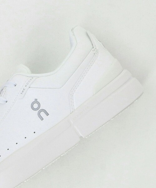 On（オン）の「＜On＞ロジャー アドバンテージ スニーカー（スニーカー・メンズ・ホワイト/ブラック・11/10h/8/9h/7h/10/9/8h）」の15枚目の写真