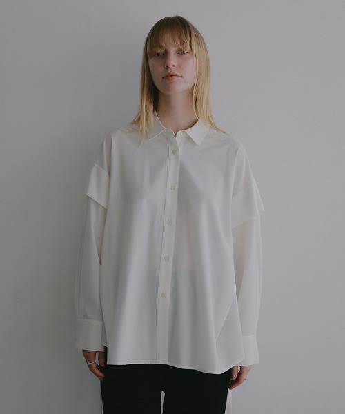 MANOF（マノフ）の「SHOULDER TUCK SHIRT（シャツ/ブラウス・レディース・ホワイト/ブルー/グレー・F）」の18枚目の写真