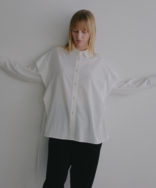 MANOF（マノフ）の「SHOULDER TUCK SHIRT（シャツ/ブラウス・レディース・ホワイト/ブルー/グレー・F）」の19枚目の写真