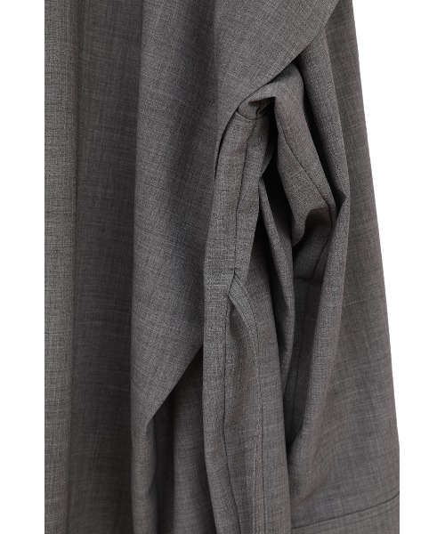 MANOF（マノフ）の「SHOULDER TUCK SHIRT（シャツ/ブラウス・レディース・ホワイト/ブルー/グレー・F）」の9枚目の写真