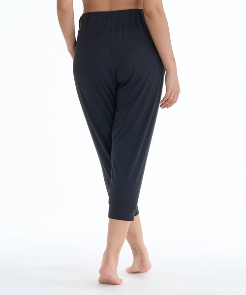 ROXY(ロキシー)の「ROXY ウィメンズ FITNESS CALM MOTION PANTS ロングパンツ 【2026年春夏モデル】/ロキシードレープパンツ(その他パンツ・レディース・マルチ/ブラック・SMALL/MEDIUM/LARGE)」の4枚目の写真