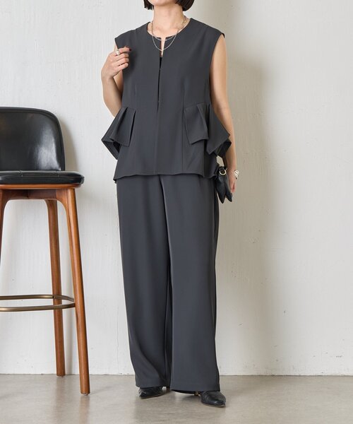 Jena espace merveilleux（ジェナ　エスパスメルヴェイユ）の「フリルベストセットアップ（ワンピース・レディース・チャコールグレー/ネイビー・FREE）」の4枚目の写真