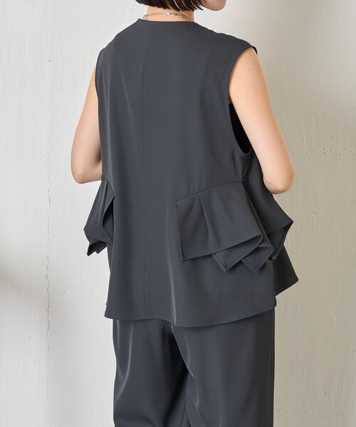 Jena espace merveilleux（ジェナ　エスパスメルヴェイユ）の「フリルベストセットアップ（ワンピース・レディース・チャコールグレー/ネイビー・FREE）」の11枚目の写真