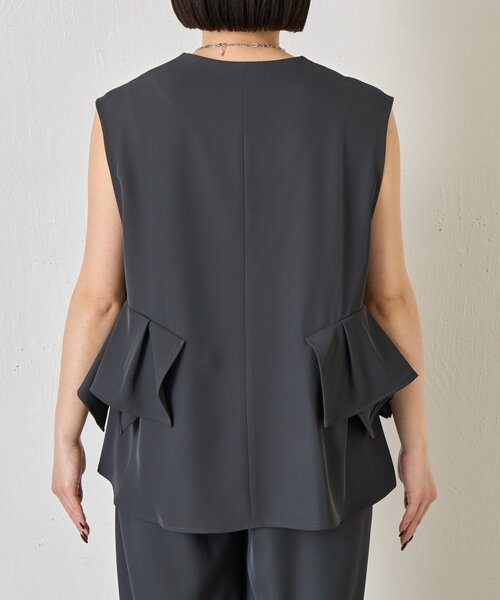 Jena espace merveilleux（ジェナ　エスパスメルヴェイユ）の「フリルベストセットアップ（ワンピース・レディース・チャコールグレー/ネイビー・FREE）」の18枚目の写真