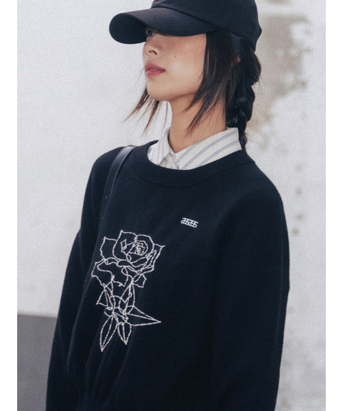 ANNEHEARTS（アンハーツ）の「Rose Sketch Round Knit Black（ニット/セーター・レディース・その他・FREE）」の2枚目の写真