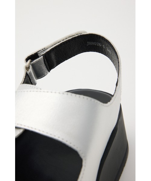 STACCATO(スタッカート)の「ロックライクプラットフォームサンダル(サンダル・レディース・ブラック/シルバー・22.5cm/23.0cm/23.5cm/24.0cm/24.5cm)」の22枚目の写真