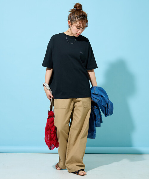 FREAK'S STORE(フリークスストア)の「限定展開 KELTY × FREAK'S STORE/ケルティ 別注 ビッグシルエット 半袖 Tシャツ(接触冷感・吸水速乾・UVカット・遮熱)(Tシャツ/カットソー・レディース・オリーブ/ブラック/チャコール/ベージュ/オフホワイト/グレー/ピンク・フリ-)」の15枚目の写真