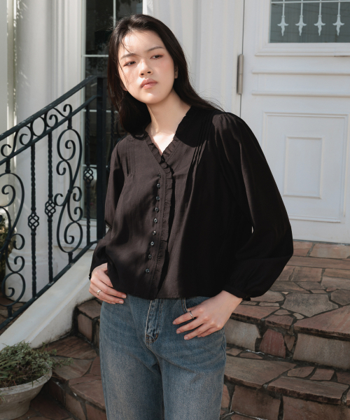DEHEVE（デヘヴェ）の「Frill Pintuck Blouse [Black]（シャツ/ブラウス・レディース・ブラック・FREE）」の8枚目の写真