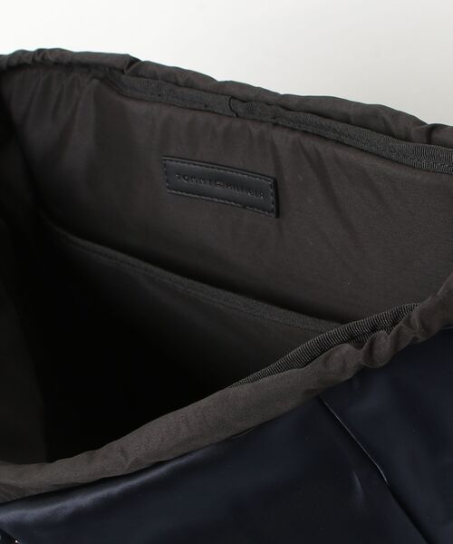 TOMMY HILFIGER（トミーヒルフィガー）の「トラベルナイロンバックパック（バックパック/リュック・メンズ・ネイビー・FREE）」の4枚目の写真