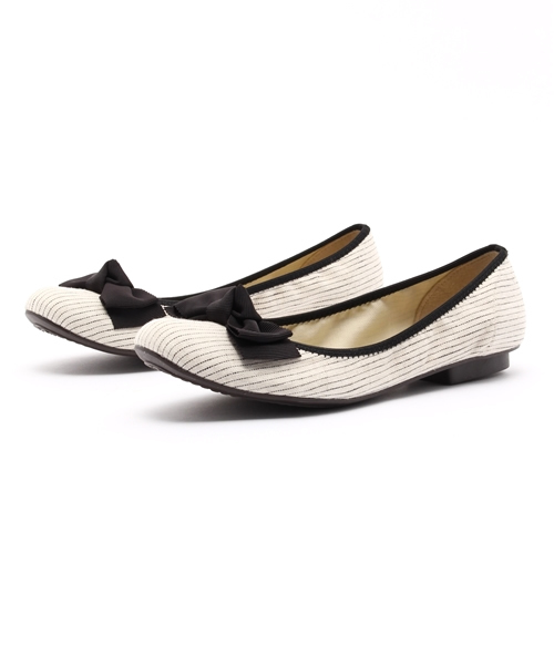 RiiiKa（リーカ）の「【RiiiKa/リーカ】リボンフラットパンプス（バレエシューズ・レディース・ブラック系その他/カーキ/ネイビー/ホワイト系その他/ブラック・21.5cm/23.0cm/23.5cm/22.5cm/25.0cm/24.0cm/22.0cm/24.5cm）」の13枚目の写真