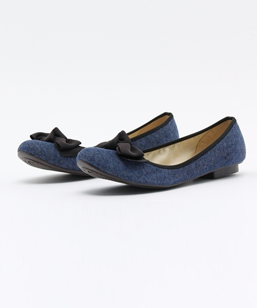 RiiiKa（リーカ）の「【RiiiKa/リーカ】リボンフラットパンプス（バレエシューズ・レディース・ブラック系その他/カーキ/ネイビー/ホワイト系その他/ブラック・21.5cm/23.0cm/23.5cm/22.5cm/25.0cm/24.0cm/22.0cm/24.5cm）」の17枚目の写真