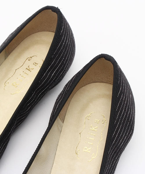 RiiiKa（リーカ）の「【RiiiKa/リーカ】リボンフラットパンプス（バレエシューズ・レディース・ブラック系その他/カーキ/ネイビー/ホワイト系その他/ブラック・21.5cm/23.0cm/23.5cm/22.5cm/25.0cm/24.0cm/22.0cm/24.5cm）」の12枚目の写真
