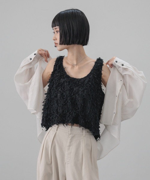 LOWRYS FARM（ローリーズファーム）の「フェザー２ＷＡＹベスト 663172（ベスト・レディース・アイボリー/ブラック/グレー・FREE）」の2枚目の写真