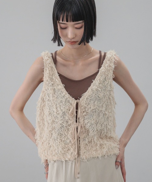 LOWRYS FARM（ローリーズファーム）の「フェザー２ＷＡＹベスト 663172（ベスト・レディース・アイボリー/ブラック/グレー・FREE）」の17枚目の写真