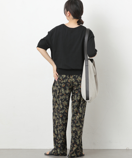 JOURNAL STANDARD relume（ジャーナルスタンダード　レリューム）の「【MULTI FUNC+】UVカット / 接触冷感 / ドライタッチVネックプルオーバー（ニット/セーター・レディース・カーキ/ブラック/ホワイト系その他/イエロー・FREE）」の7枚目の写真