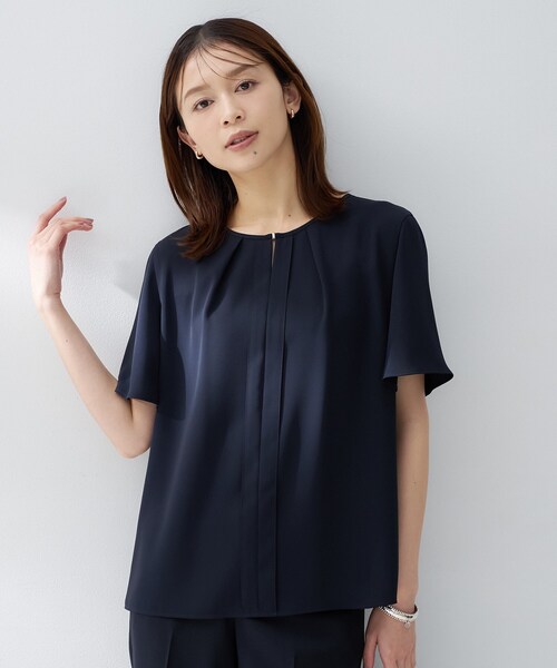 UNTITLED（アンタイトル）の「【洗える/スーツインナー】ジョーゼットミニマルブラウス（シャツ/ブラウス・レディース・ネイビー/ライトグリーン/オフホワイト/ベビーピンク・00/50/48/46/44/04/03/02/01）」の21枚目の写真