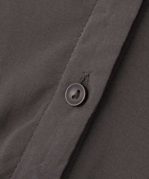 Green　Parks（グリーンパークス）の「スキッパーギャザーワンピース（シャツワンピース・レディース・ドット/チャコールグレー・FREE）」の17枚目の写真