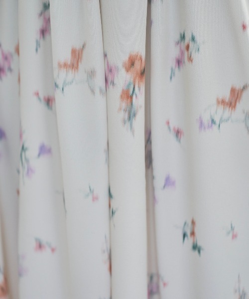 SWINGLE（スウィングル）の「【3/28(Sat)発売】ぼかしフラワーリボンプリントワンピース（ワンピース・レディース・ネイビー/オフホワイト/サックスブルー・FREE）」の7枚目の写真