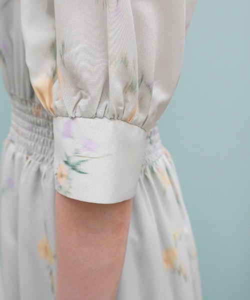 SWINGLE（スウィングル）の「【3/28(Sat)発売】ぼかしフラワーリボンプリントワンピース（ワンピース・レディース・ネイビー/オフホワイト/サックスブルー・FREE）」の11枚目の写真