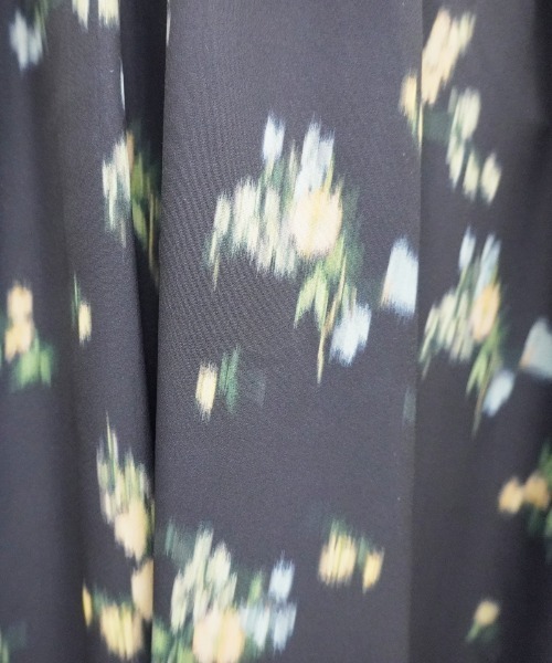 SWINGLE（スウィングル）の「【3/28(Sat)発売】ぼかしフラワーリボンプリントワンピース（ワンピース・レディース・ネイビー/オフホワイト/サックスブルー・FREE）」の19枚目の写真