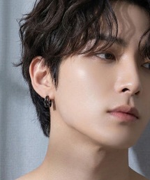 MONOCHROME（モノクローム）の「ダブルラインミニマルフープピアス（ピアス（両耳用））」