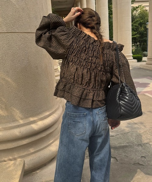 WILLFULLY(ウィルフリー)の「volume sleeve shirring hem tiered BL(シャツ/ブラウス・レディース・アイボリー/チェック/ブラック・FREE)」の8枚目の写真