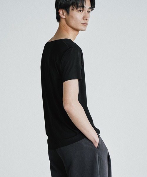 WYM LIDNM（ウィム バイ リドム）の「COOL DRY DEODORANT WIDE U NECK INNER TEE（インナーウェア/肌着・メンズ・グレイッシュベージュ/ブラック・XL/XS/S/M/L）」の12枚目の写真