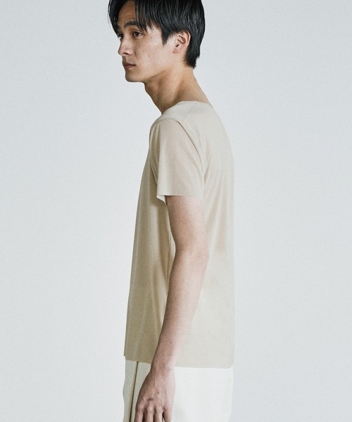 WYM LIDNM（ウィム バイ リドム）の「COOL DRY DEODORANT WIDE U NECK INNER TEE（インナーウェア/肌着・メンズ・グレイッシュベージュ/ブラック・XL/XS/S/M/L）」の14枚目の写真