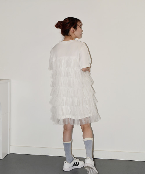 VIVID LADY(ビビッドレディー)の「プリント ティアードチュール ミニワンピース 半袖(ワンピース・レディース・ベージュ/ホワイト/ブラック・FREE)」の18枚目の写真