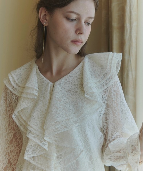 ORGUE(オルグ)の「Scalloped lace blouse/スカラップドレースブラウス(シャツ/ブラウス・レディース・アイボリー/ブラック・FREE)」の4枚目の写真