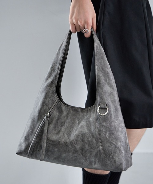 RAGEBLUE(レイジブルー)の「Tassel Zipp Synthetic Leather Mini Tote Bag/タッセルZIPハンドバッグ(トートバッグ・メンズ・シルバー/ブラック・FREE)」の5枚目の写真