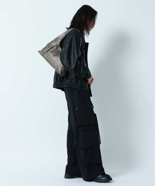 RAGEBLUE(レイジブルー)の「Tassel Zipp Synthetic Leather Mini Tote Bag/タッセルZIPハンドバッグ(トートバッグ・メンズ・シルバー/ブラック・FREE)」の13枚目の写真