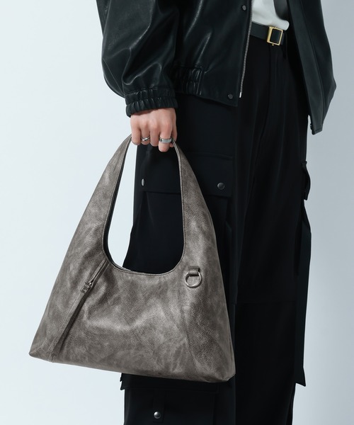 RAGEBLUE(レイジブルー)の「Tassel Zipp Synthetic Leather Mini Tote Bag/タッセルZIPハンドバッグ(トートバッグ・メンズ・シルバー/ブラック・FREE)」の16枚目の写真