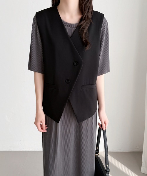 ABITOKYO(アビトーキョー)の「ノーカラーベストジャケット&半袖リブプリーツワンピース2点セット(ワンピース・レディース・ブラック/チャコールグレー・L/M)」の11枚目の写真