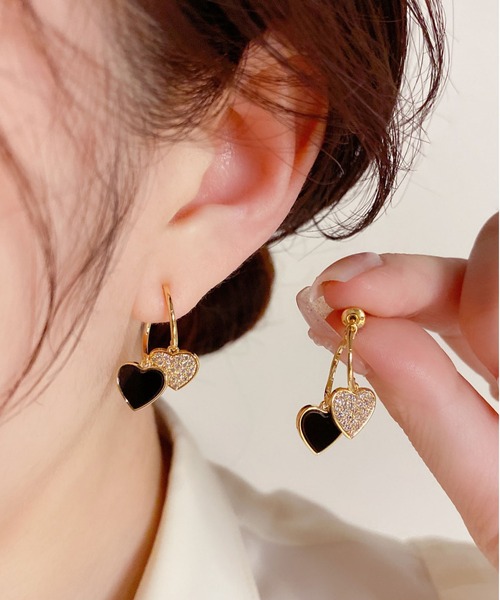 LA VORAGINE(ラ ヴォラジネ)の「ダブルハート パヴェ ピアス 金属アレルギー対応(ピアス(両耳用)・レディース・ホワイト/ブラック・FREE)」の2枚目の写真
