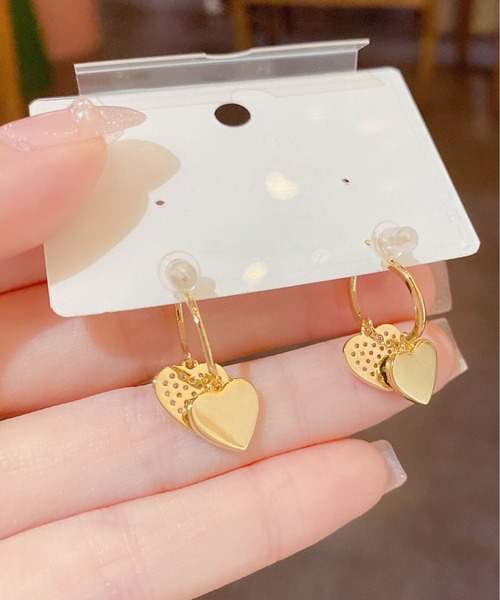 LA VORAGINE(ラ ヴォラジネ)の「ダブルハート パヴェ ピアス 金属アレルギー対応(ピアス(両耳用)・レディース・ホワイト/ブラック・FREE)」の10枚目の写真