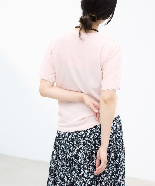 IENA(イエナ)の「ATON/エイトン FRESCA SINGLE JERSEY SS EX Tシャツ(Tシャツ/カットソー・レディース・ブラック系その他/ピンク系その他/ホワイト/ブラウン・FREE)」の22枚目の写真